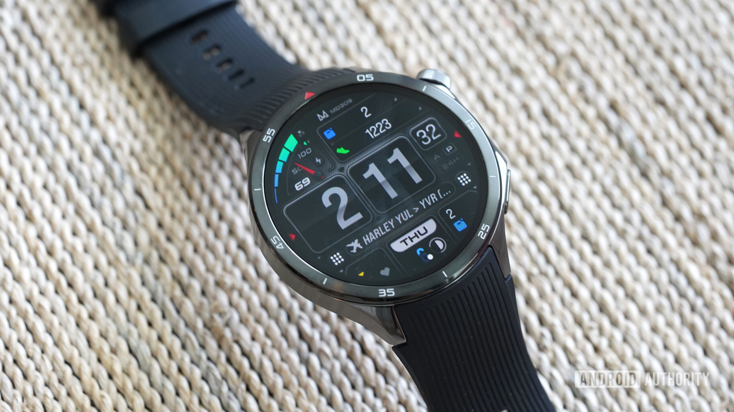 MD309 CARA DE VISTA DE LOS MD309 Un OnePlus Watch 3 muestra la cara de reloj MD309 Wear OS.